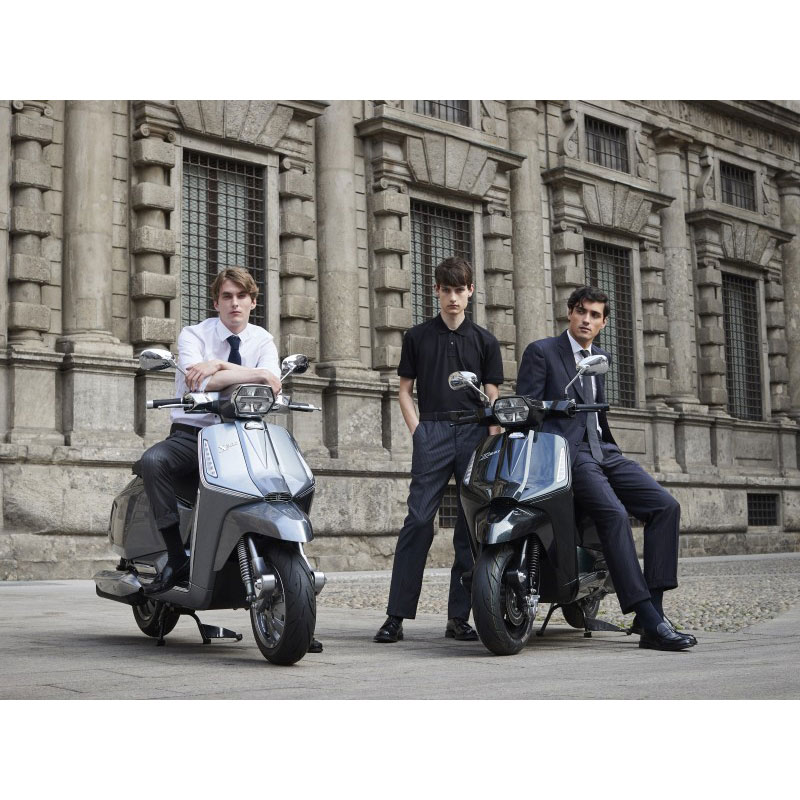 LAMBRETTA X300 1